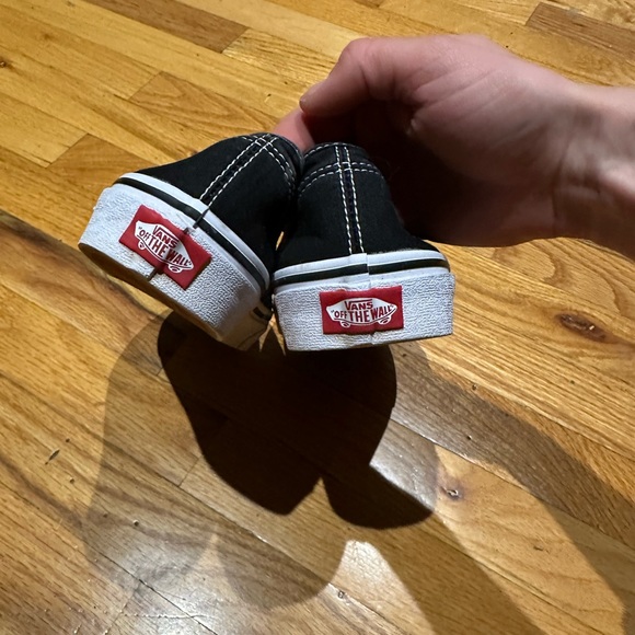 B&W Vans - Picture 2 of 5